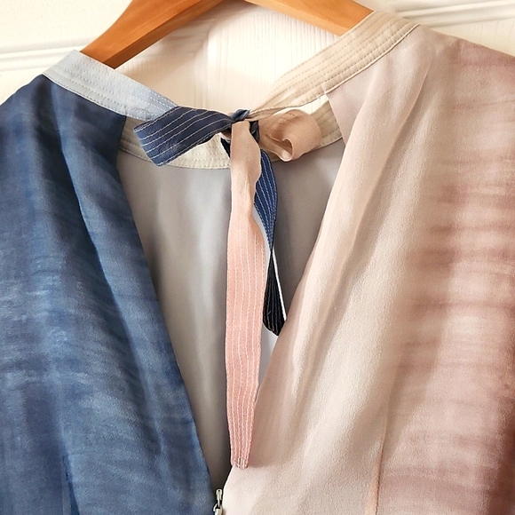 BCBGMAXAZRIA silk blouse - Picture 3 of 9